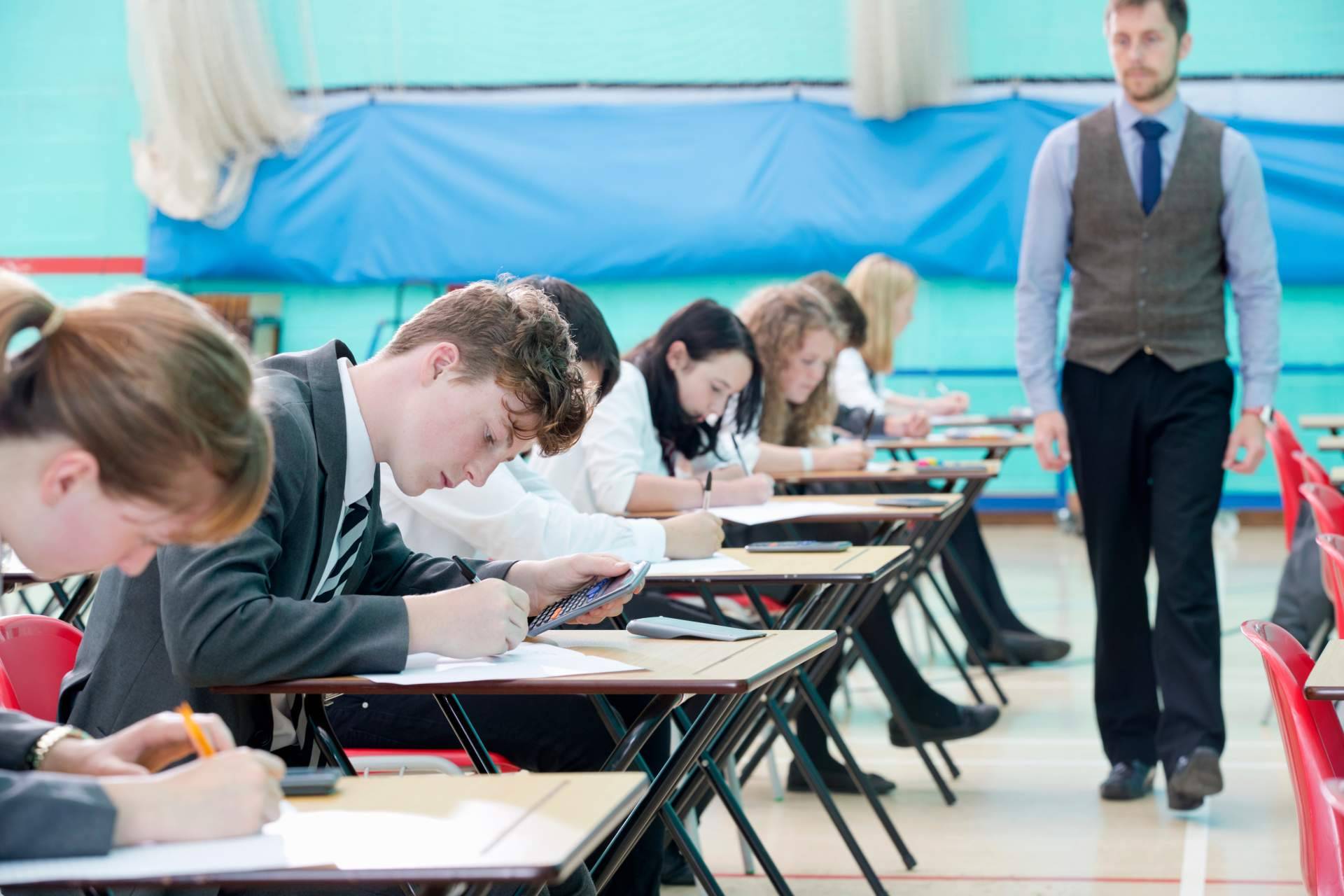 Preparar los exámenes con ApruebaTodo, la opción preferida por miles de universitarios