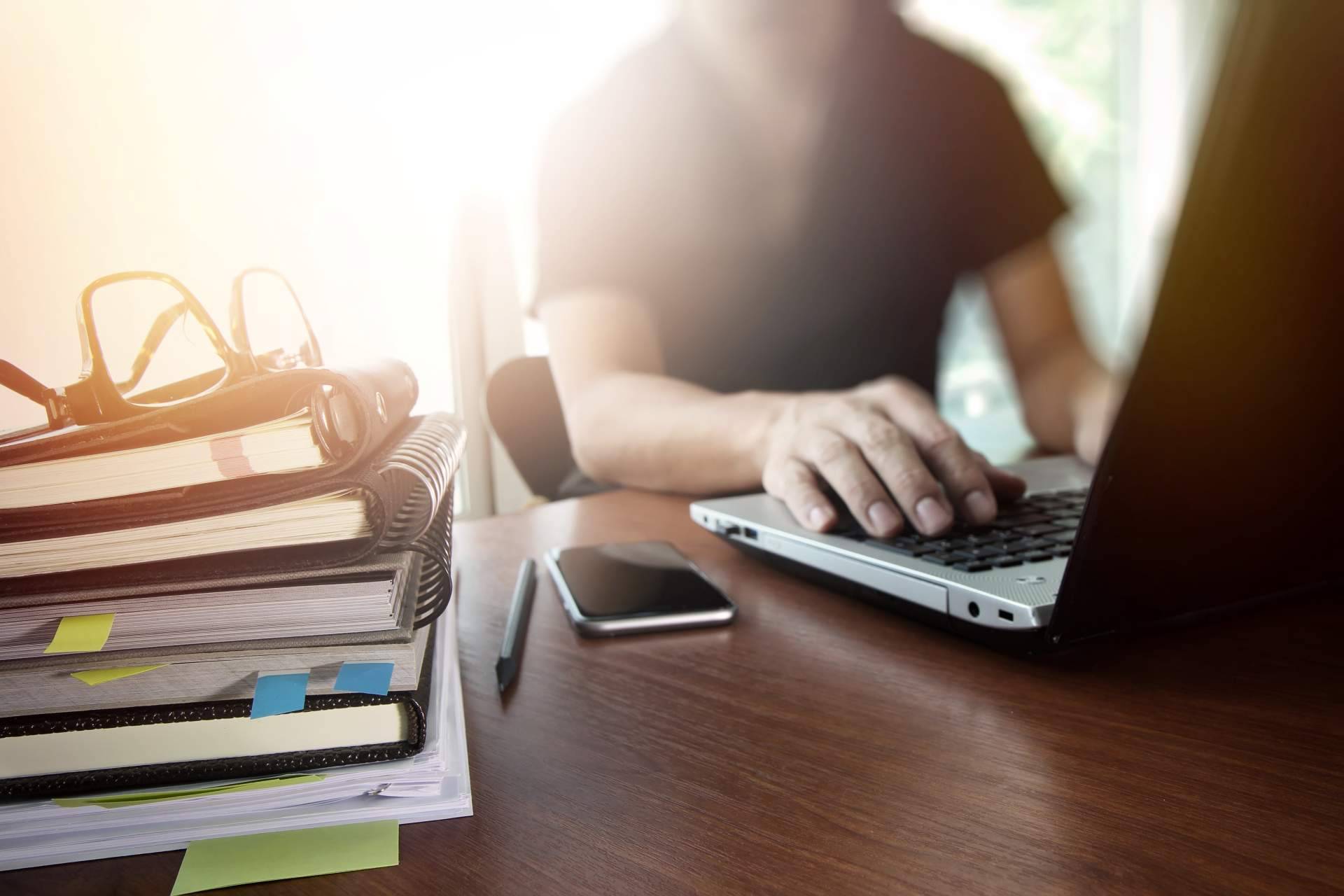 Este verano, los negocios digitales pueden ponerse en piloto automático gracias a un experto en automatización