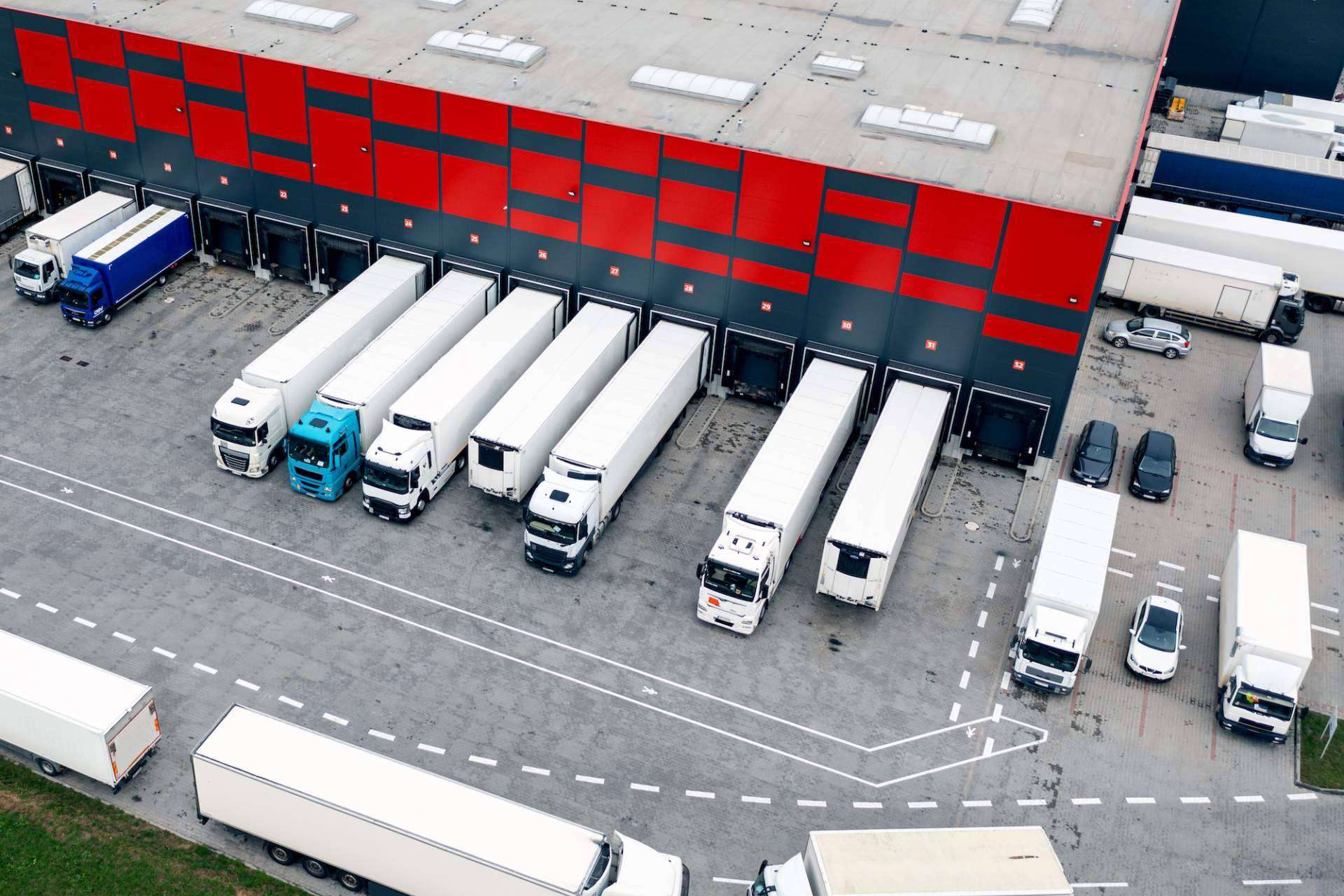 Easy Trans integra servicios de transporte terrestre, aéreo y marítimo en una única operativa logística