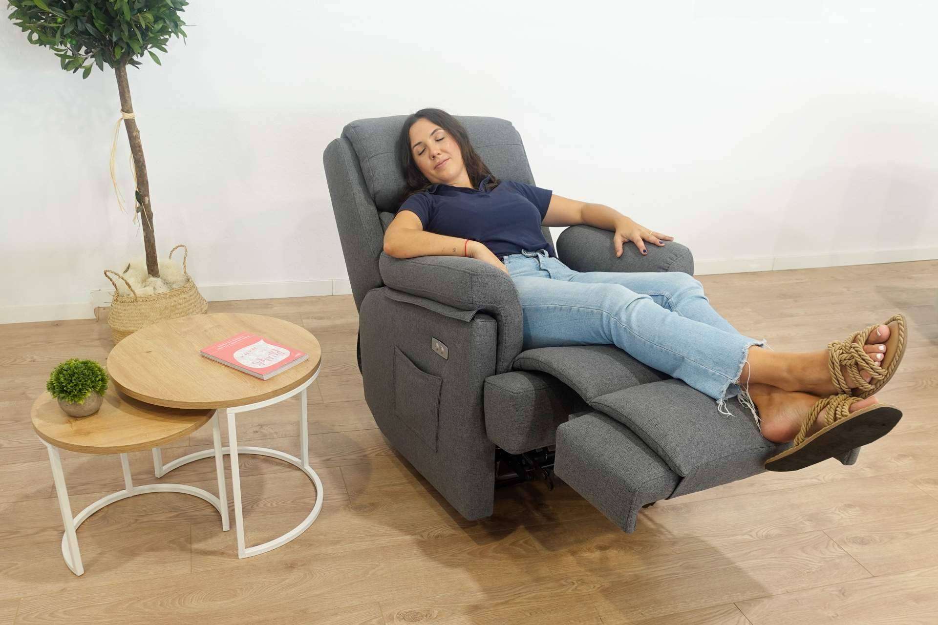 Sillones con diseño funcional y telas antiarañazos, la propuesta innovadora de Sofás Valencia