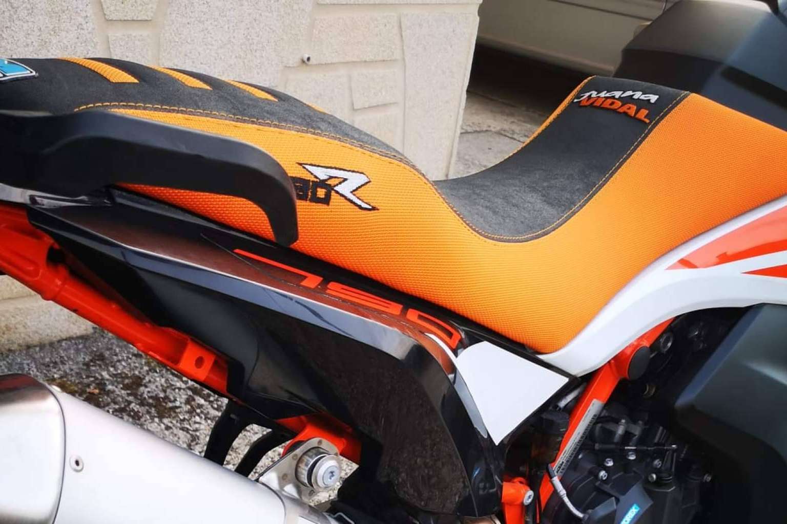 Fundas de asiento de moto a medida, la propuesta artesanal y funcional de JM-FUNDAS