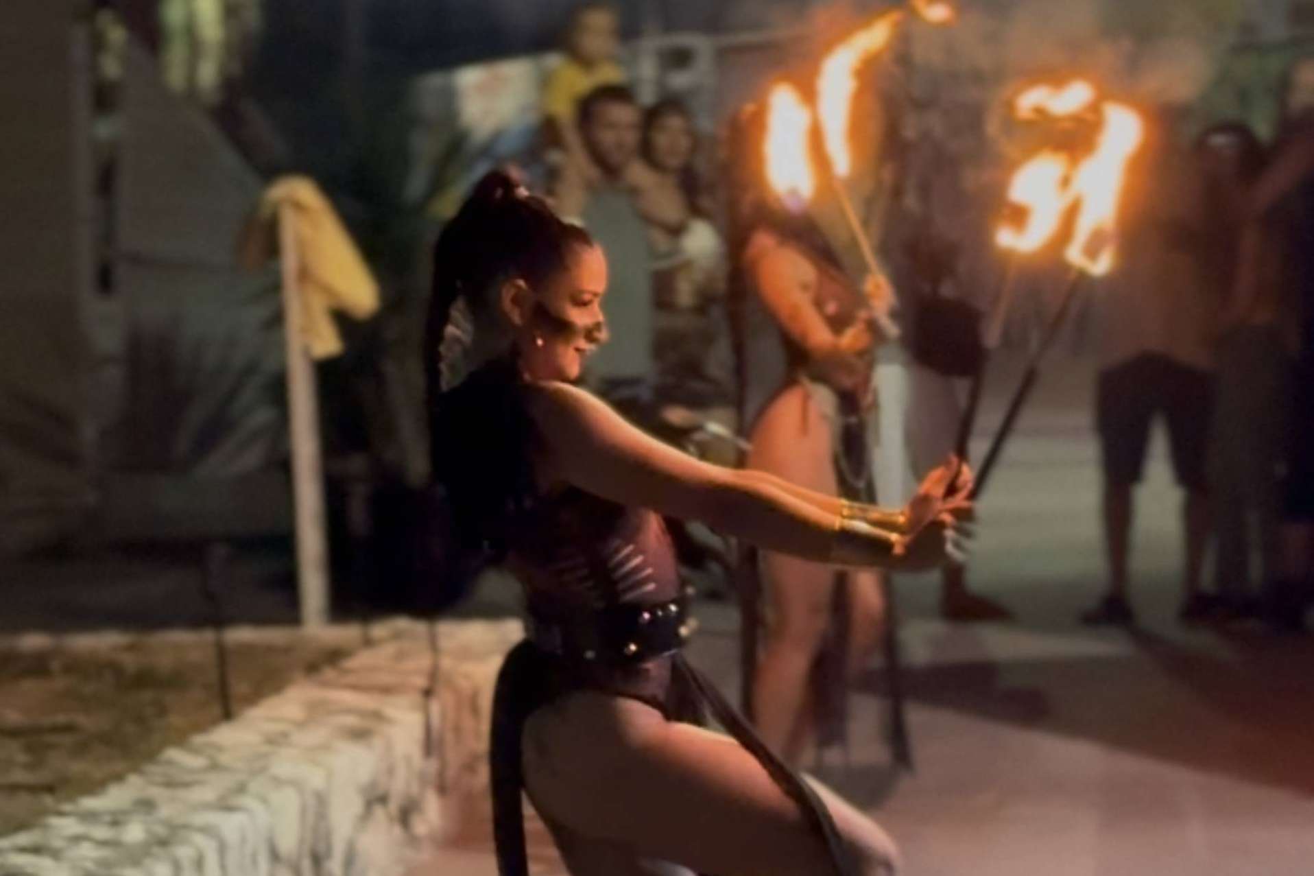 Casaamigos Playa, restaurante Pedregalejo, presenta sus veladas de fuego, música y cócteles