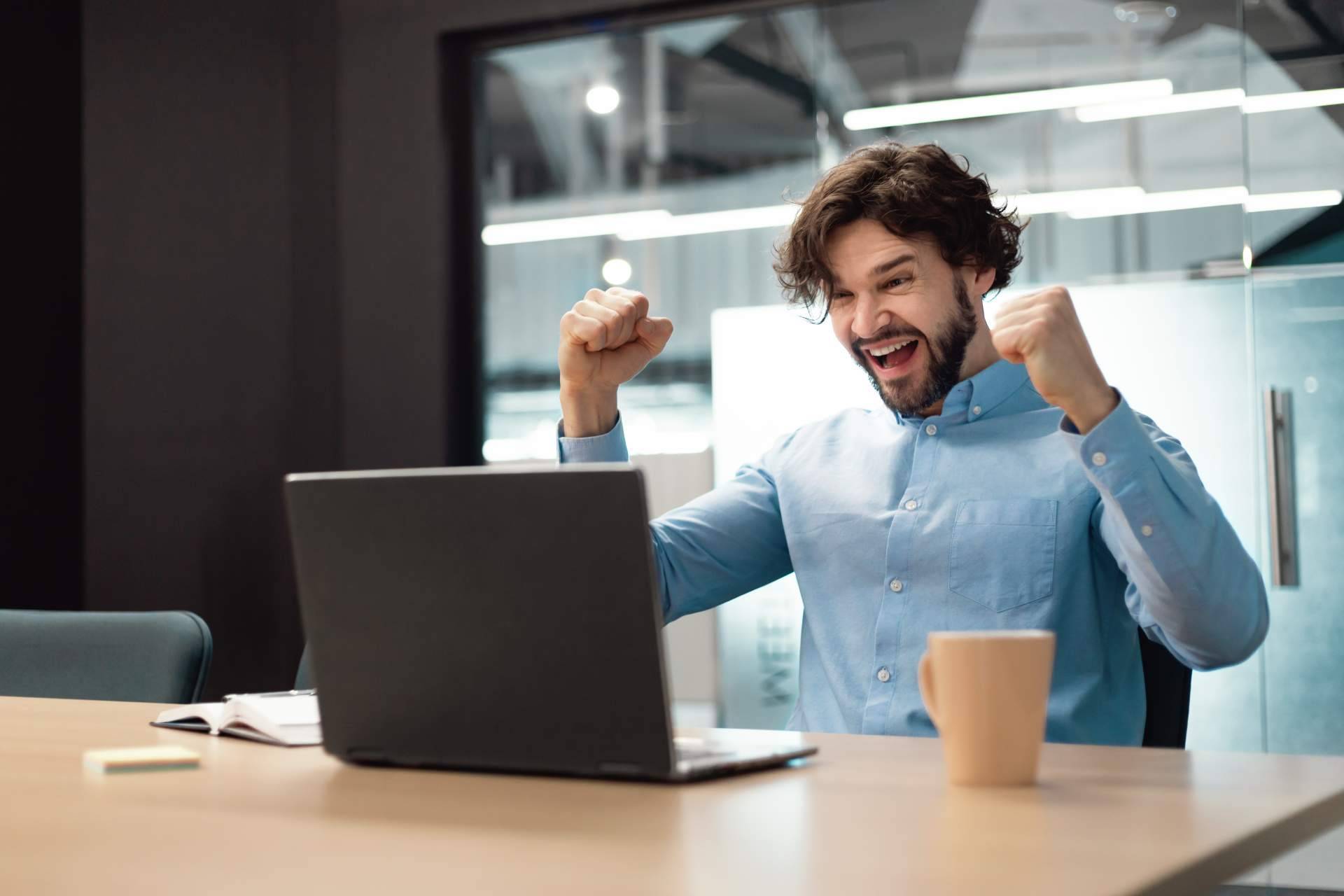 ISEB; líder en educación online, reconocido por Financial Magazine
