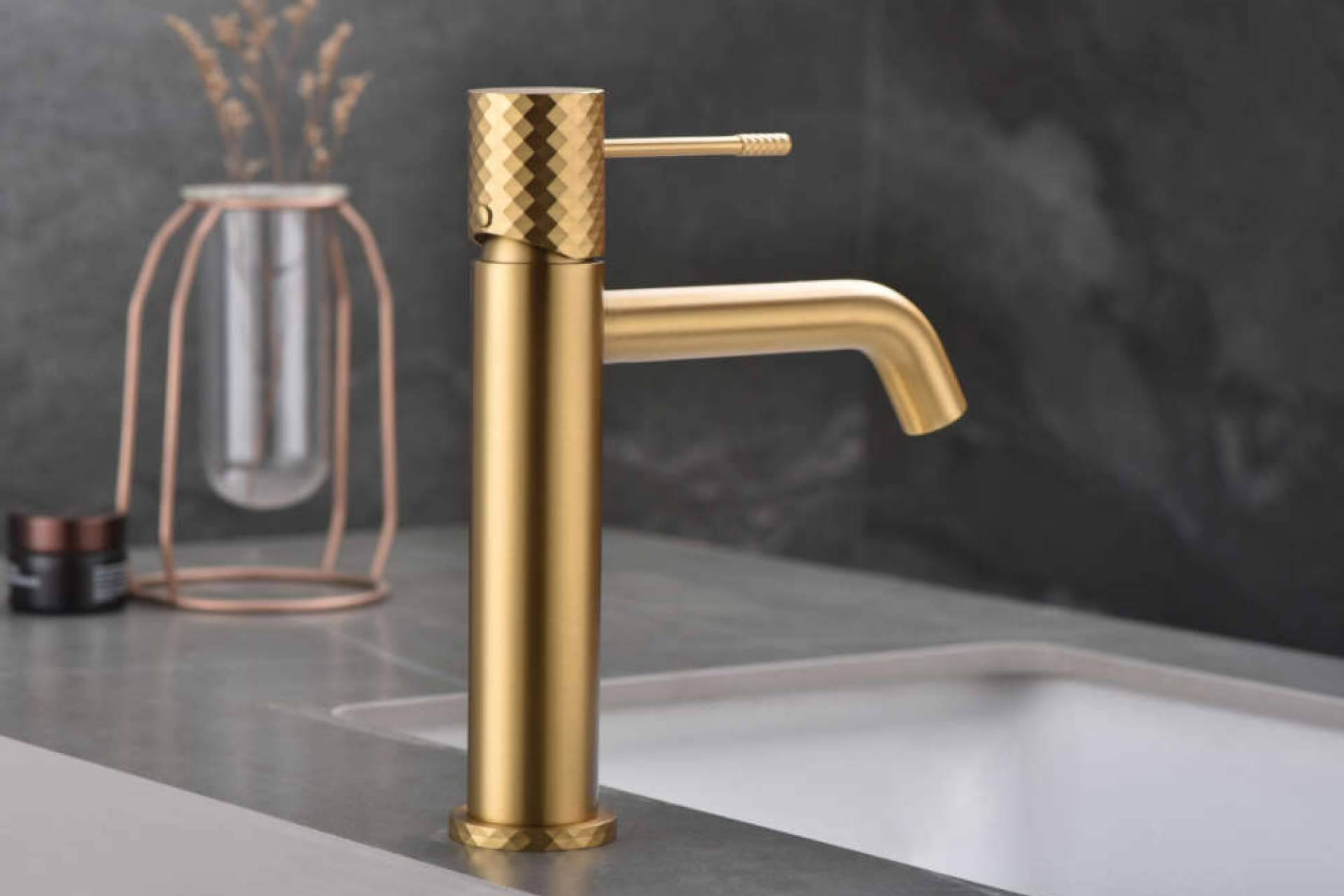 Grifoxpert ofrece grifos monomando de diseño moderno con envío en toda España