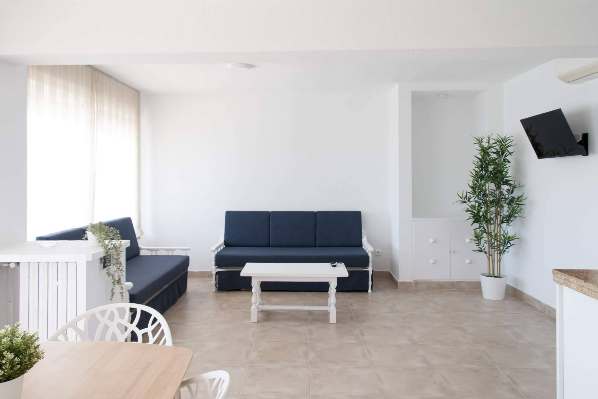Turismo en Alicante, apartamentos en Playa San Juan con todas las comodidades