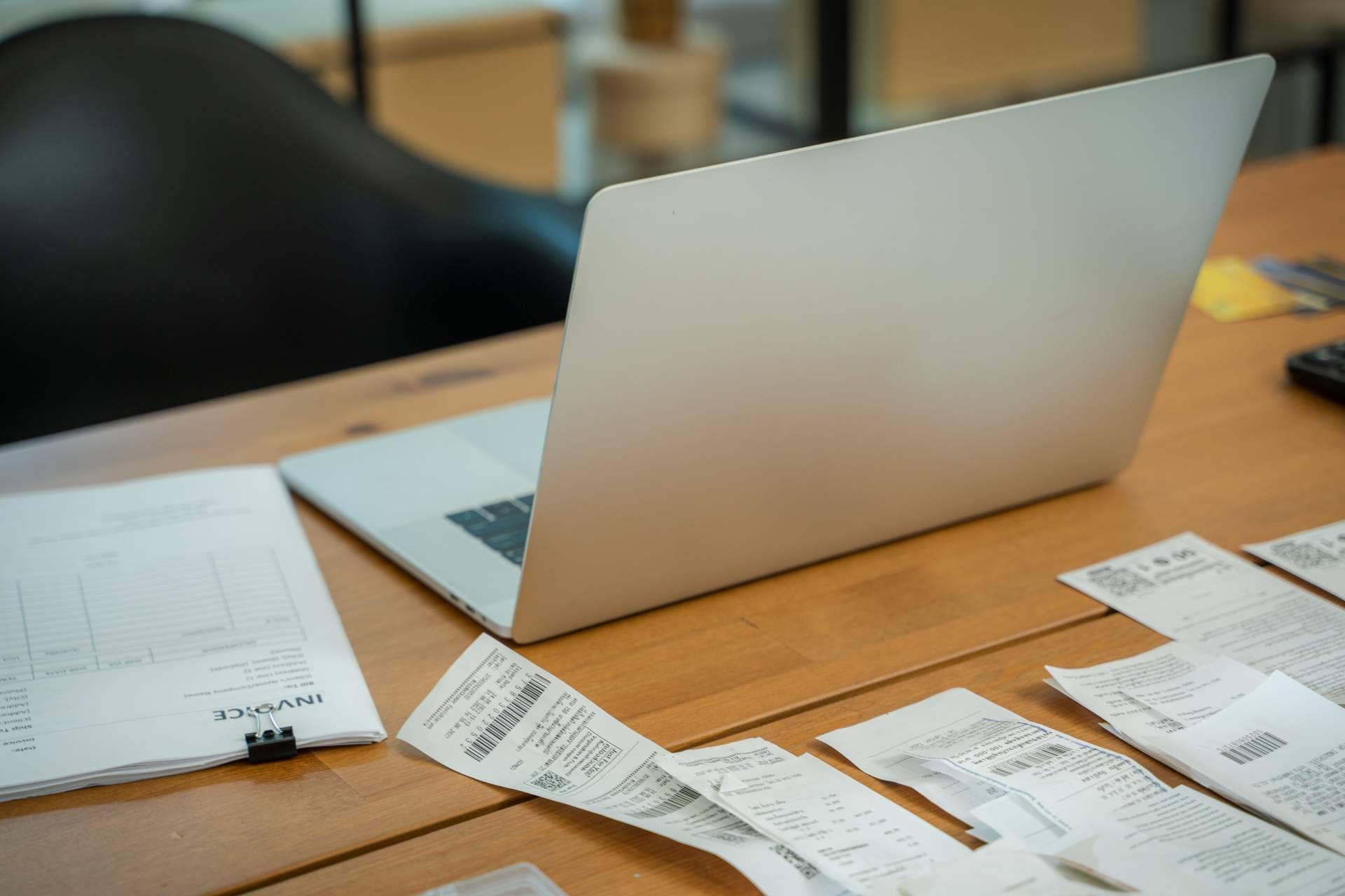 La factura electrónica toma impulso, Word y Excel dejarán de ser válidos para facturar en 2026