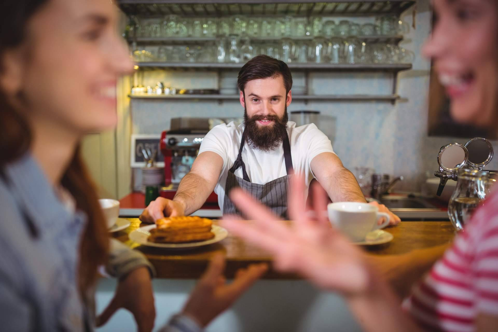 Aislamientos Timplac ofrece soluciones acústicas a medida para locales comerciales y espacios laborales