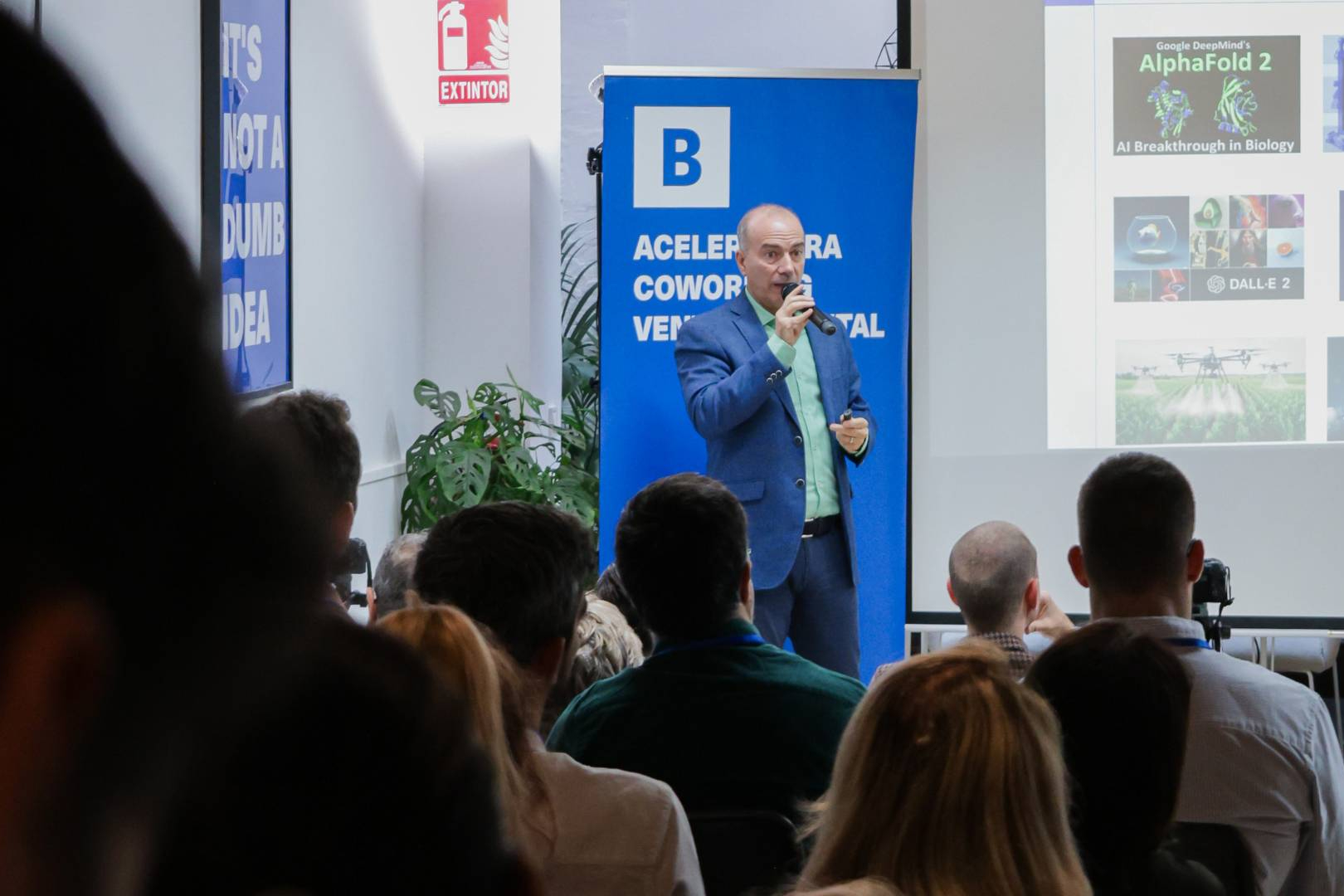 Visionarios, expertos e inversores se dan cita en el AI Day 2025 organizado por Bcombinator en Barcelona
