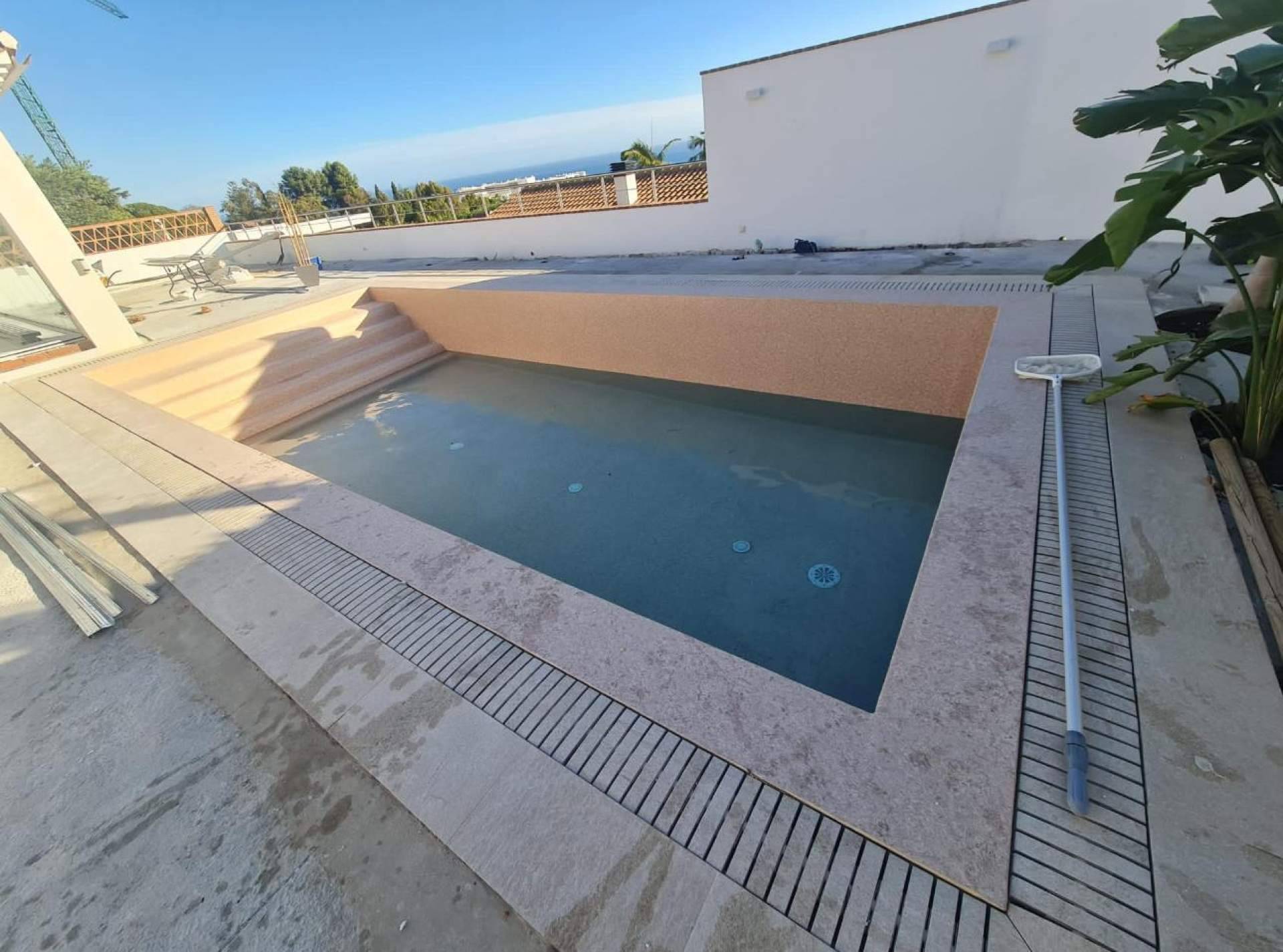 Piscinas Castellón revoluciona el sector; piscinas a medida y piscinas elevadas