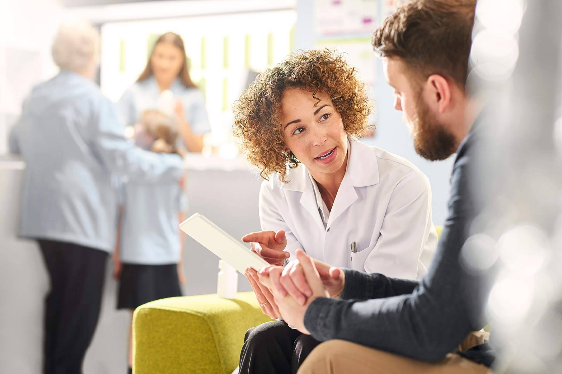 ¿Cuál es la compañía con la mejor atención al cliente en seguros de salud?