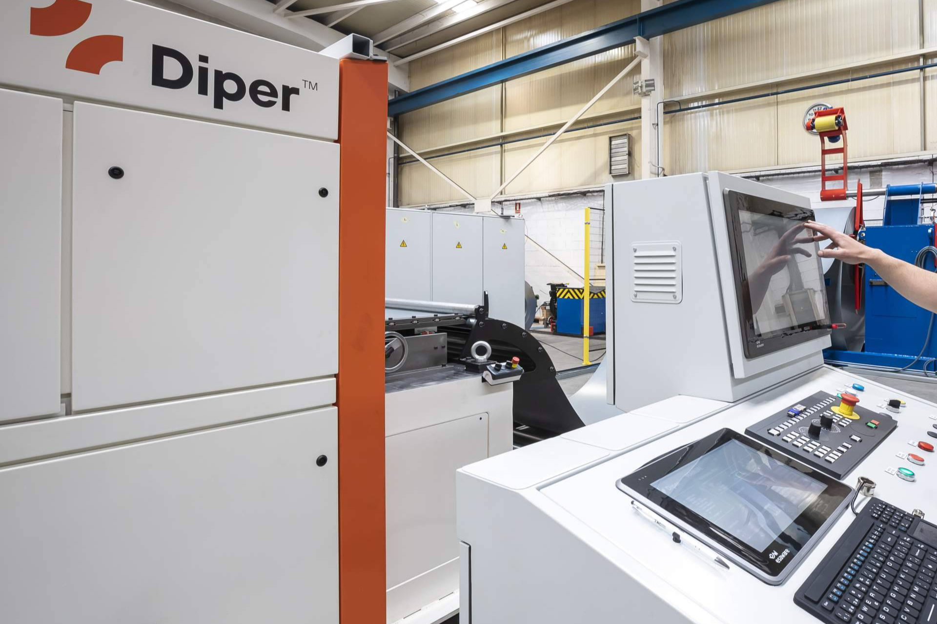 Eficiencia y control definen las soluciones industriales que desarrolla Diper en perfilado automatizado