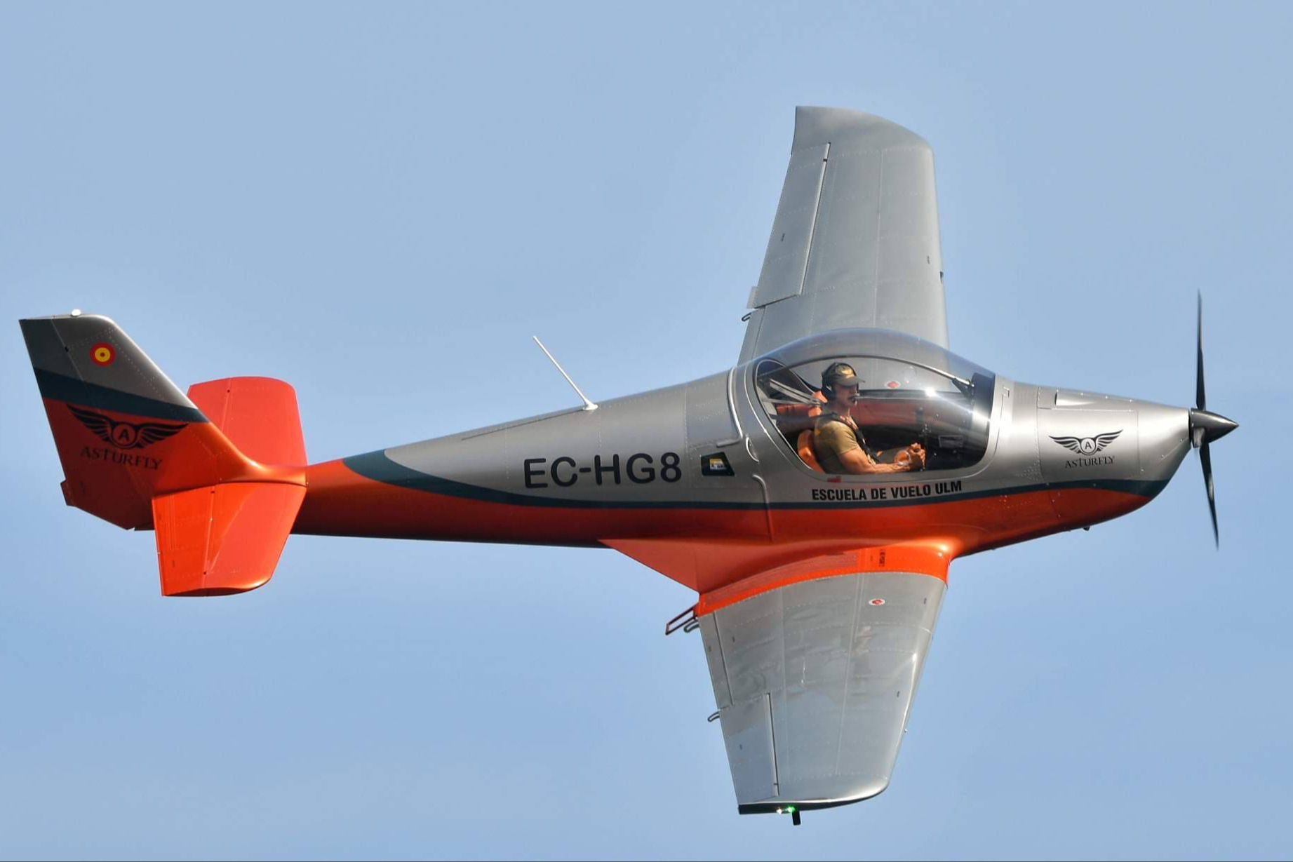 Asturfly ofrece un curso piloto de ultraligero con impacto positivo en el estrés y la superación personal