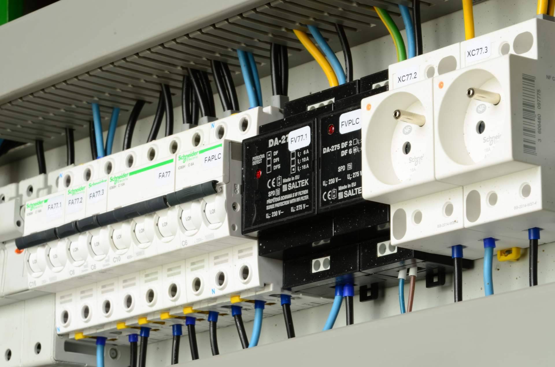 Material eléctrico Schneider Electric con disponibilidad inmediata en Cadenza Electric