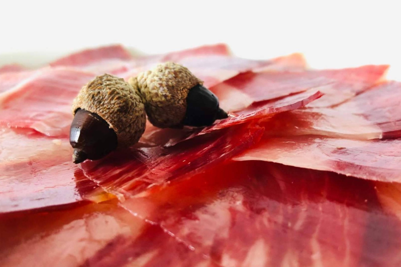 Jamones Paulino impulsa el jamón de bellota 100% ibérico como regalo para Reyes