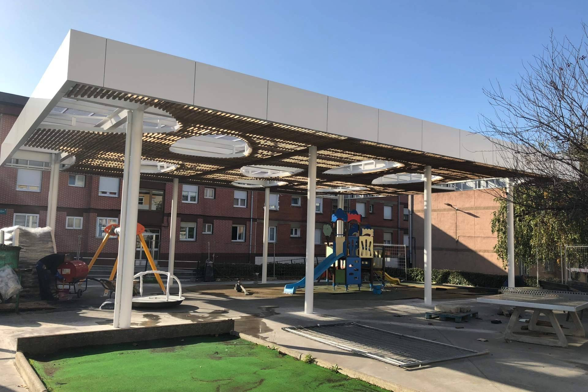 Instalaciones RPM sorprende con estructuras metálicas innovadoras en parques y plazas públicas