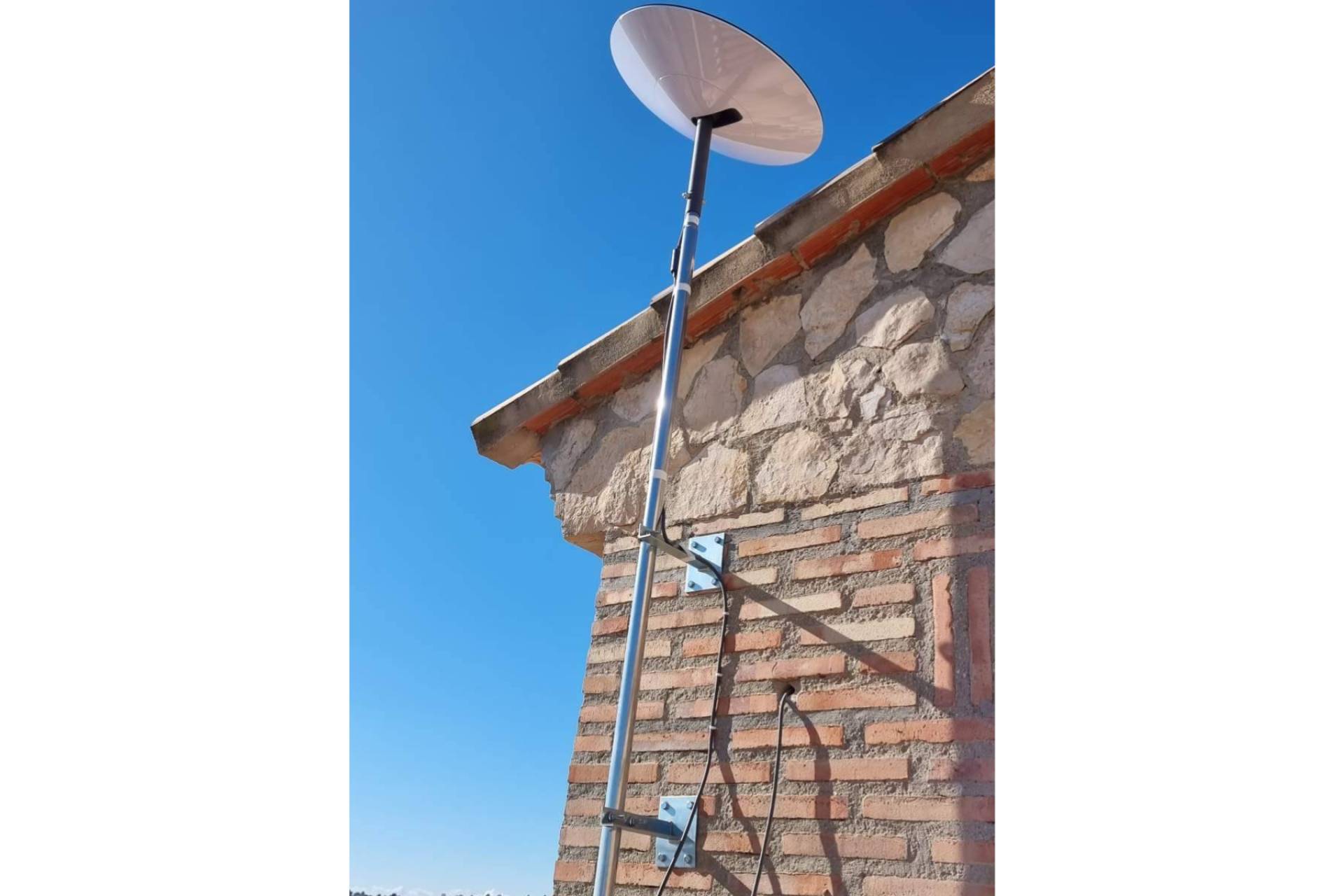 Antenistas Valencia garantiza instalaciones profesionales y urgencias 24 h con técnicos autorizados y tecnología avanzada
