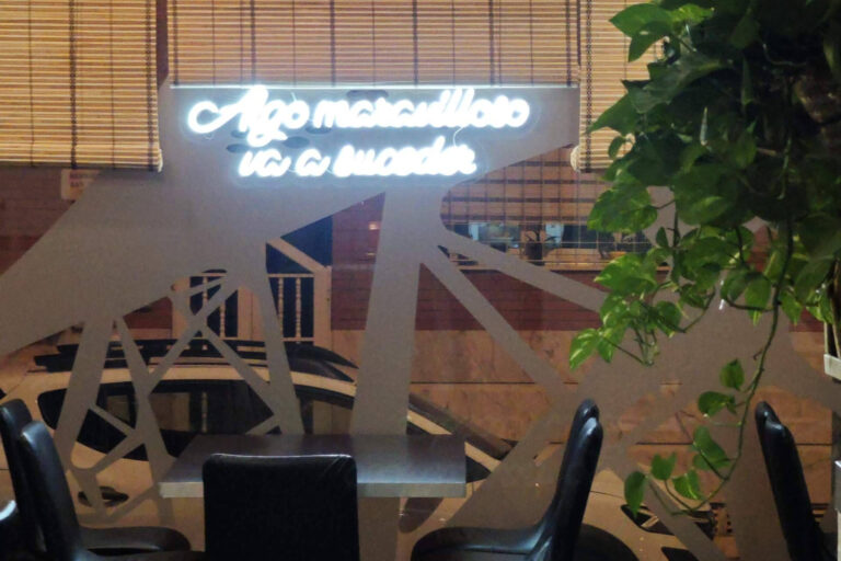 Un referente singular entre los bares de tapas en Almería, la propuesta de El Cable Inglés