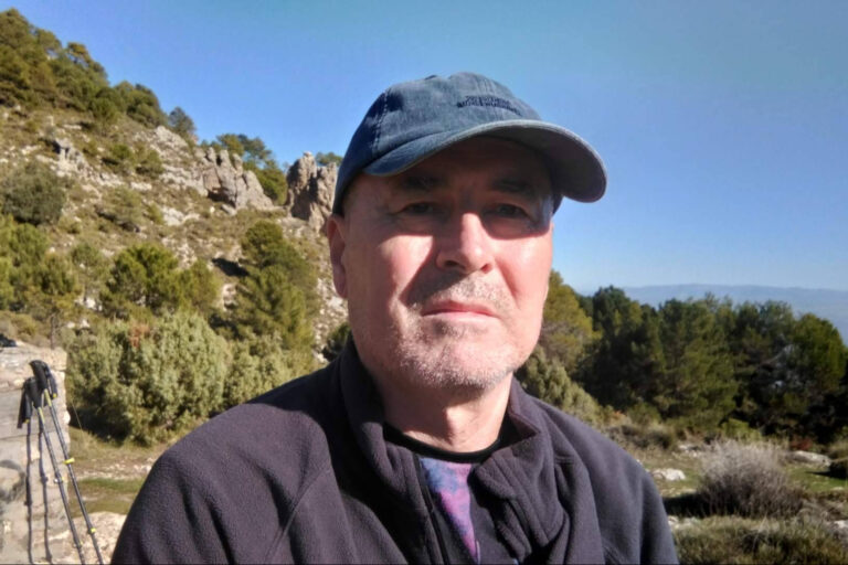 Antonio Figueroa Sabio convierte la memoria en literatura en El juego de la vida