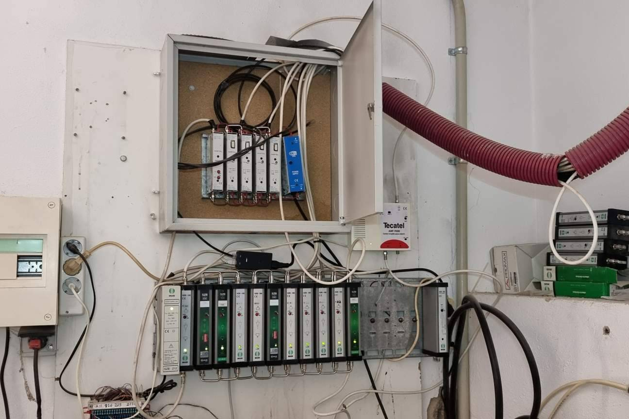 Antenistas Valencia ofrece instalación y reparación de antenas TDT y parabólicas en toda la provincia de Valencia