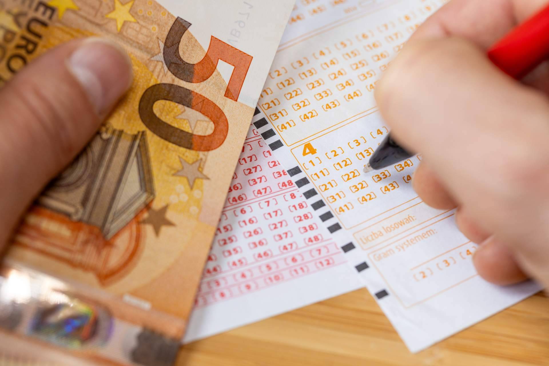 Cuánto tiempo tarda el poder cobrar un premio de lotería