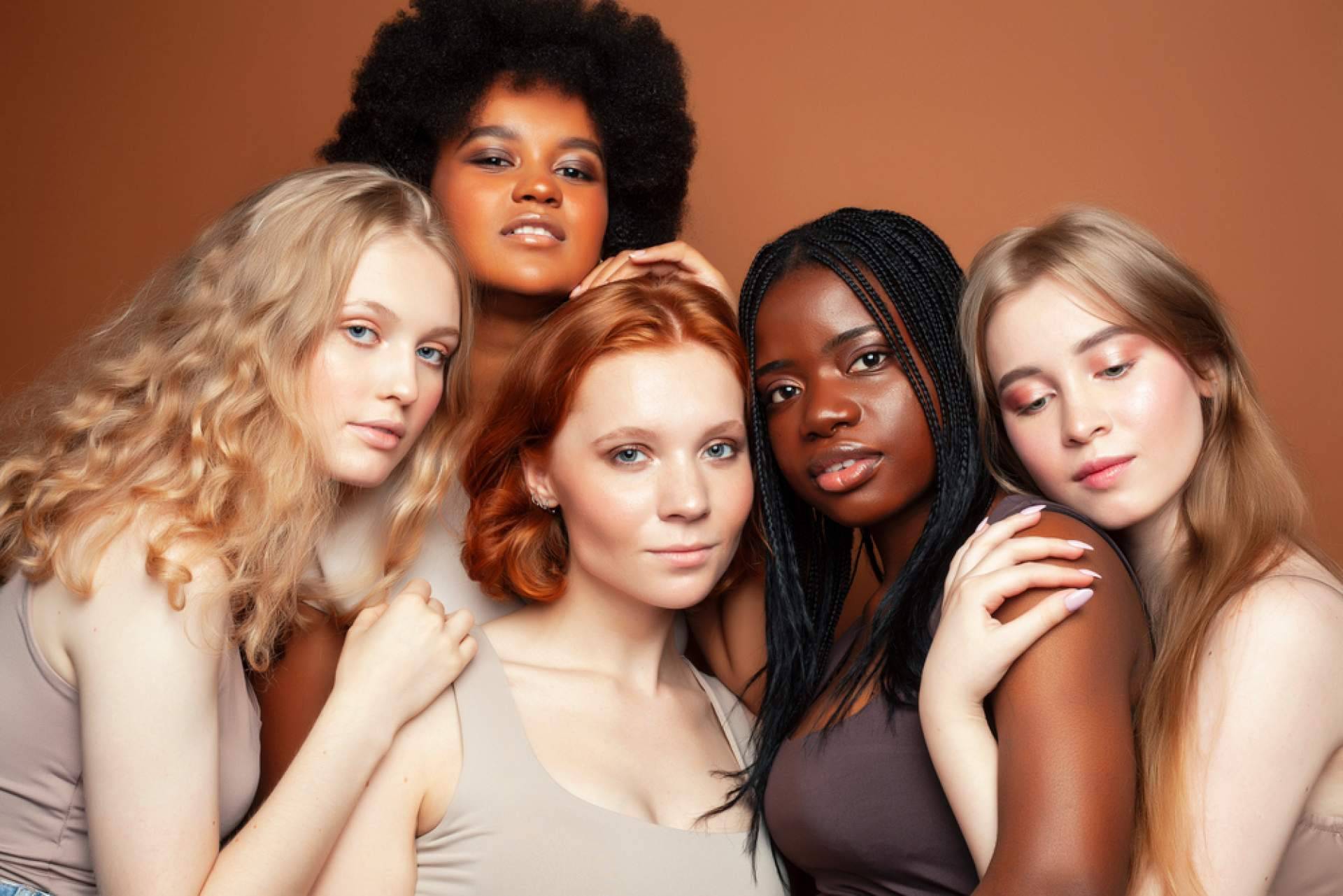 Un marketplace con 15.000 productos y 700 marcas redefine la belleza en casa