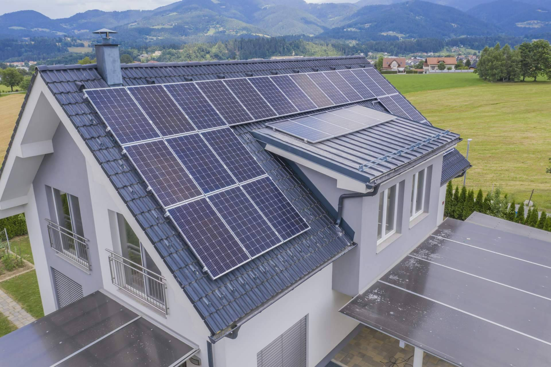 IRPF 2025, cómo aprovechar las deducciones fiscales por eficiencia energética en viviendas en Madrid