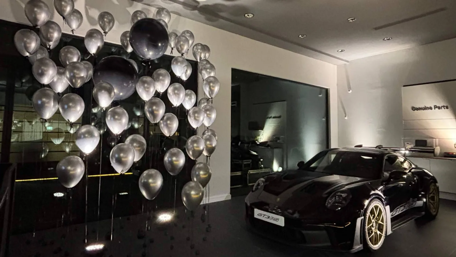 Una empresa malagueña convierte los globos en experiencias de lujo para marcas y eventos exclusivos