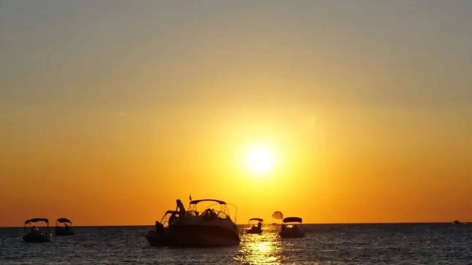 Open Boats explica cómo ver el eclipse total de Sol del 12 de agosto desde una embarcación en Ibiza
